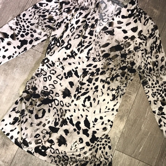 Vince Camuto Leopard Blouse - Picture 6 of 8